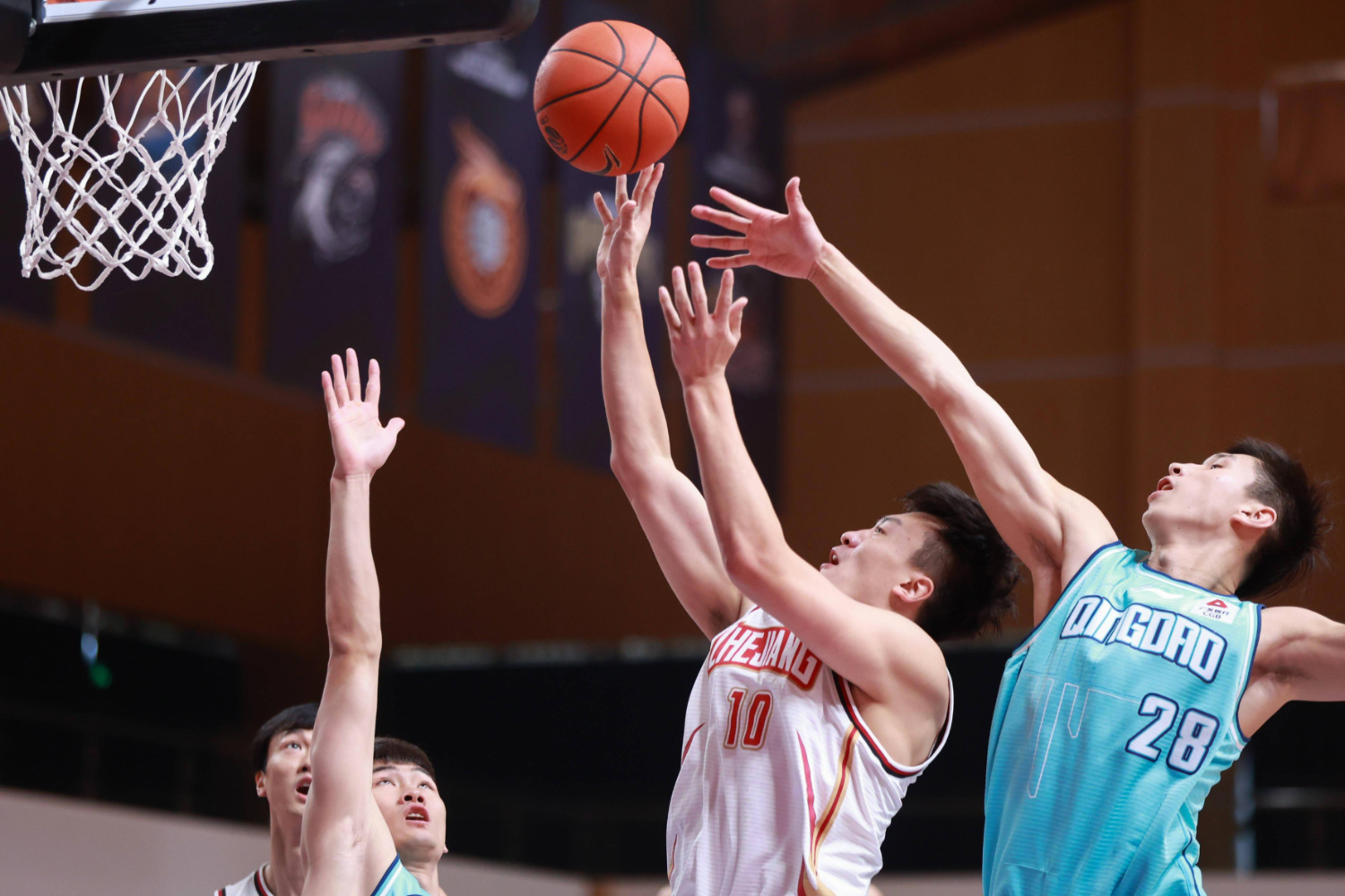 窗口期浙江队备战亚冠,复出首秀细节曝光,震撼外界,训练强度明显提升 -开云平台