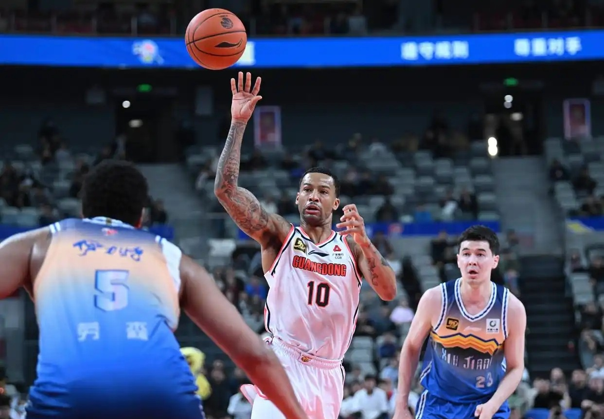 关于今晚广厦男篮绝杀压哨:CBA常规赛节点到来,底气十足,身体对抗强度拉满的信息-开云体育平台