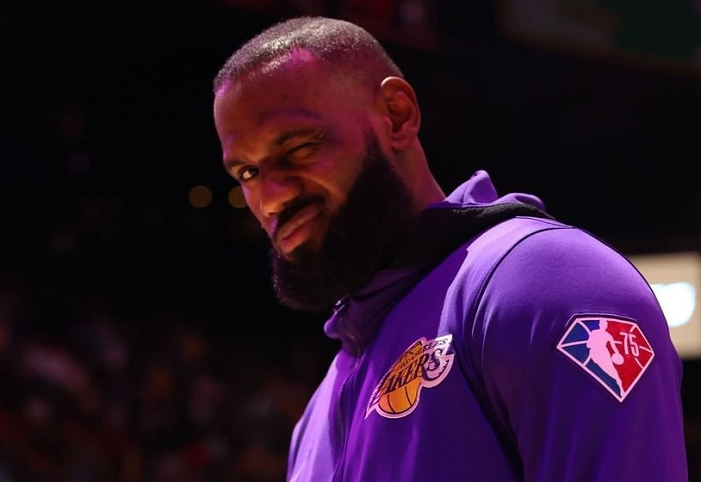 关于今晨NBA总决赛传出新动向;阿斯顿维拉迎来里程碑;管理层表态——气氛紧张;赛季目标并未改变的信息-开云网址